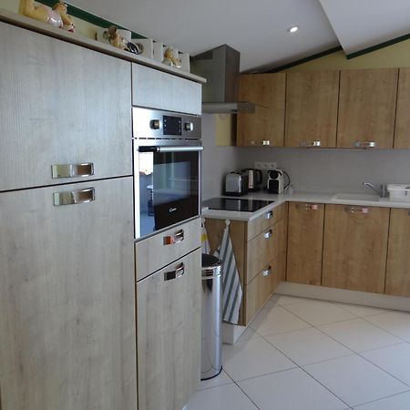 Appartement Vue Mer, Presqu'Il De Giens อิแยร์ ภายนอก รูปภาพ