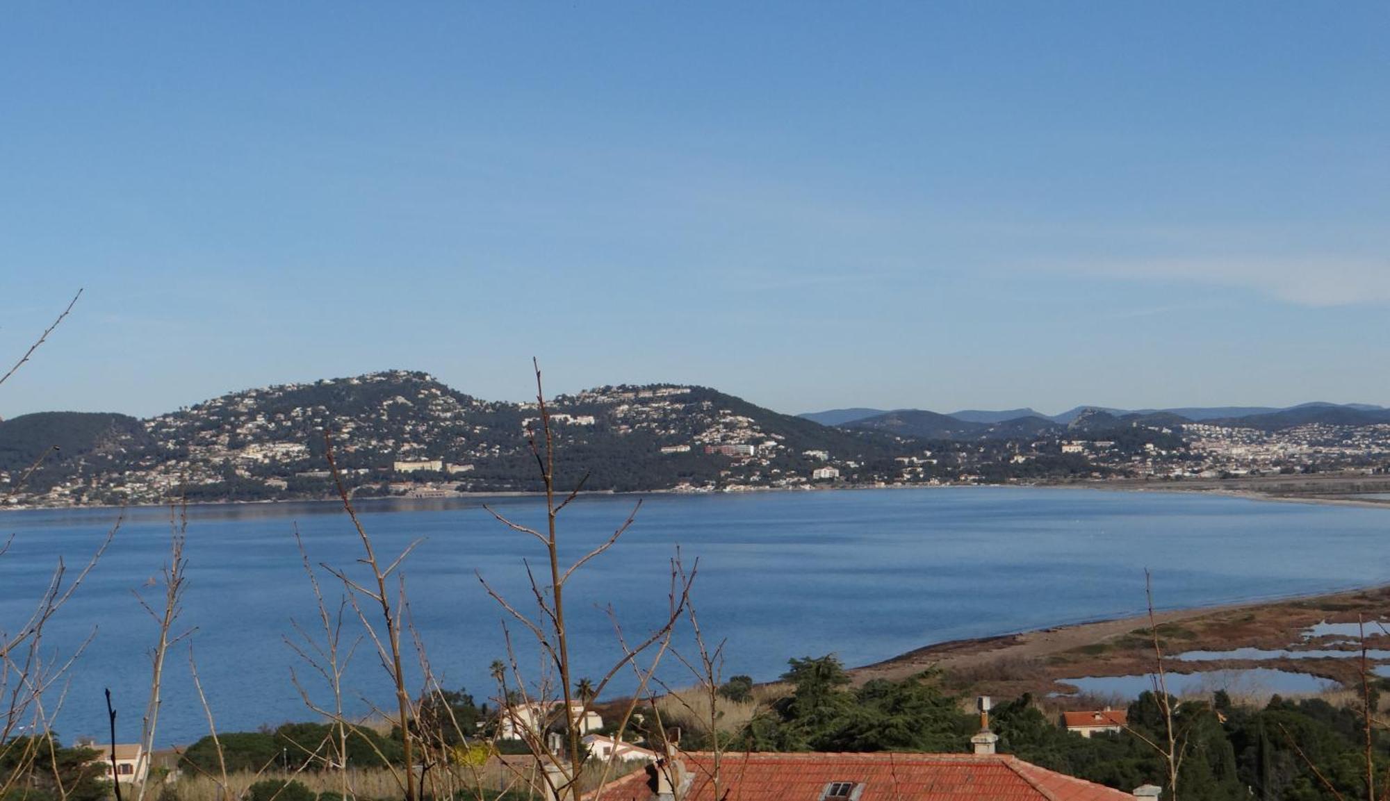 Appartement Vue Mer, Presqu'Il De Giens อิแยร์ ภายนอก รูปภาพ