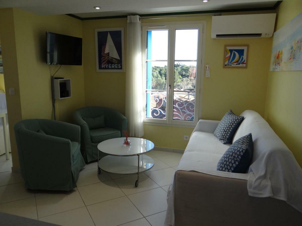 Appartement Vue Mer, Presqu'Il De Giens อิแยร์ ภายนอก รูปภาพ